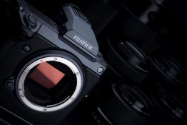 Fujifilm GFX 100 | Medium format behemoth boasts best mirrorless resolution ever