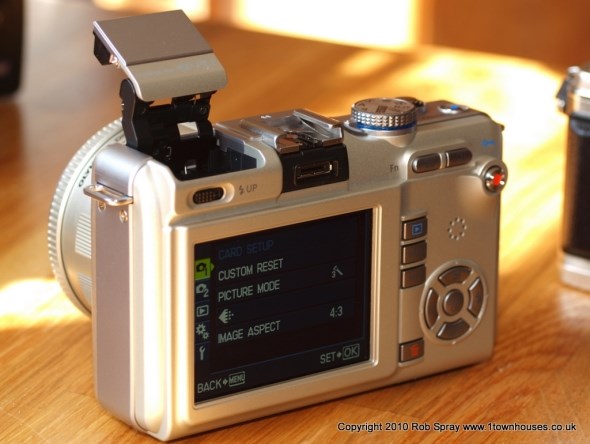 olympus-e-pl1-micro-four-thirds-camera
