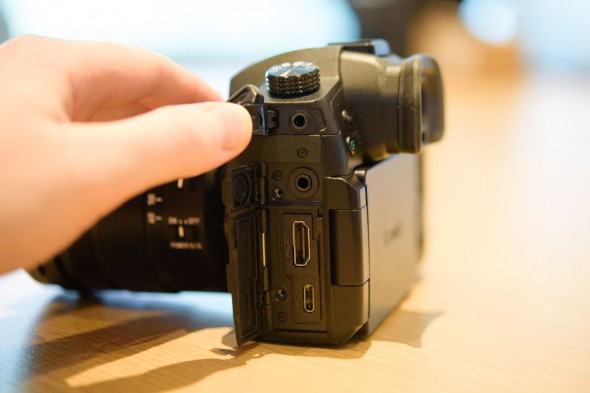 Panasonic Lumix GH5 Hands-On First Look