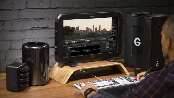 Meet the Atomos Sumo – The new 19” HDR monitor with up to 12bit 4K60p raw recording Meet the Atomos Sumo – The new 19” HDR monitor with up to 12bit 4K60p raw recording