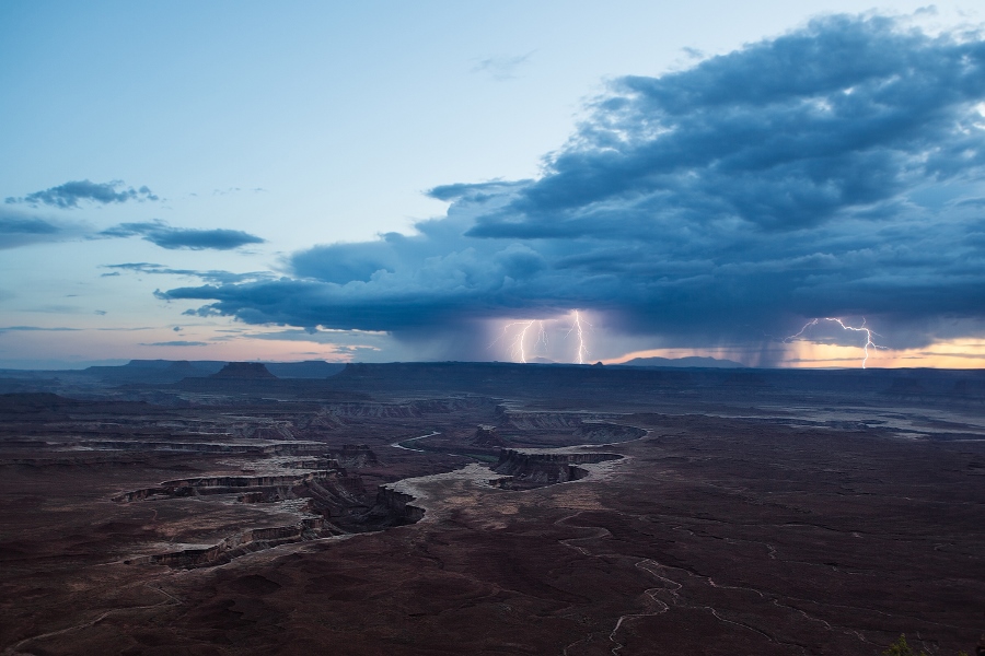 How to Photograph Lightning