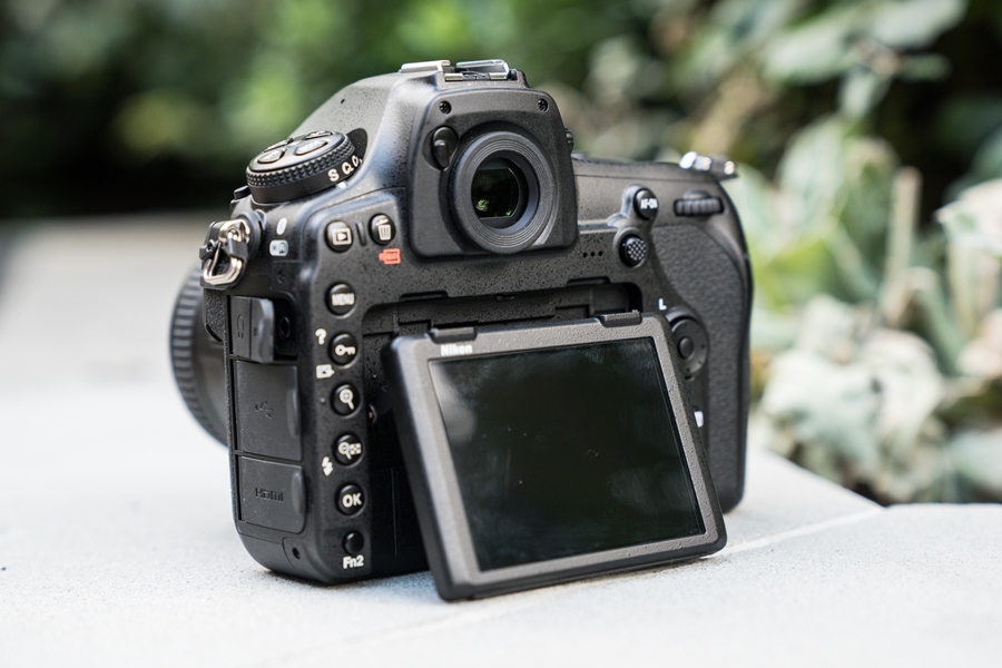 Nikon D850 First-Look Review – A High-Resolution Force to Be Reckoned With