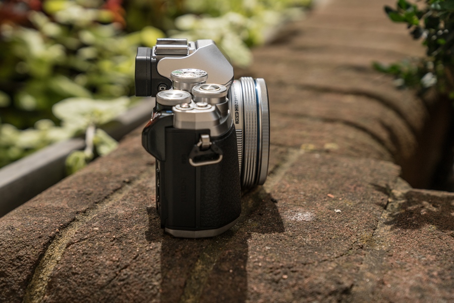 Olympus OM-D E-M10 Mark III Hands-On First Look Olympus OM-D E-M10 Mark III Hands-On First Look