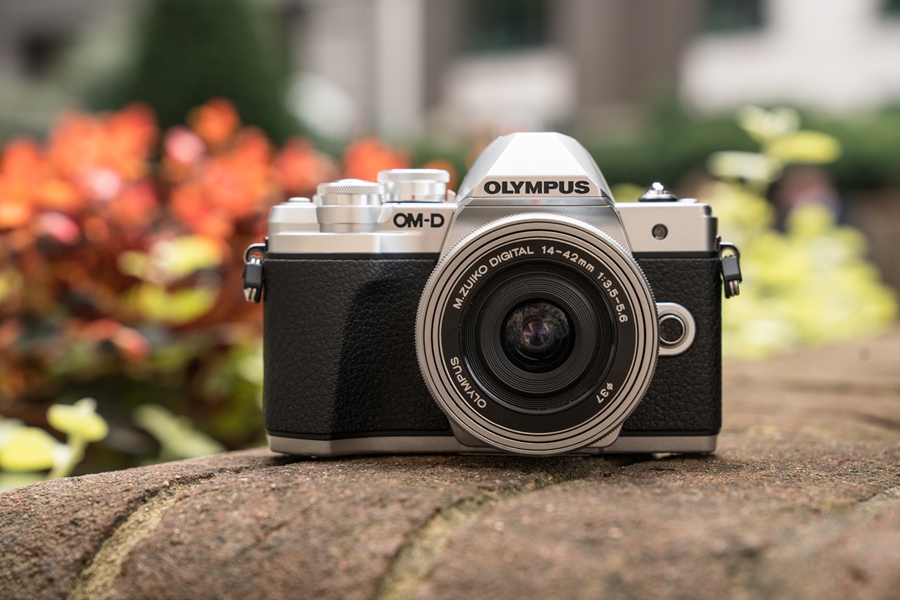 Olympus OM-D E-M10 Mark III Hands-On First Look Olympus OM-D E-M10 Mark III Hands-On First Look