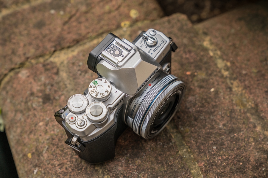Olympus OM-D E-M10 Mark III Hands-On First Look Olympus OM-D E-M10 Mark III Hands-On First Look