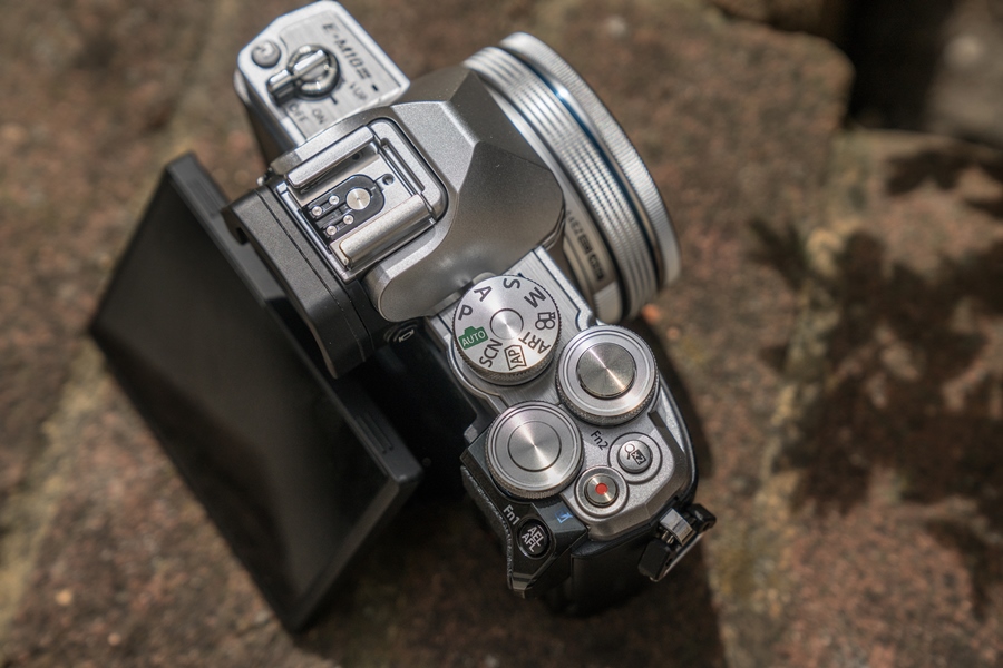 Olympus OM-D E-M10 Mark III Hands-On First Look Olympus OM-D E-M10 Mark III Hands-On First Look