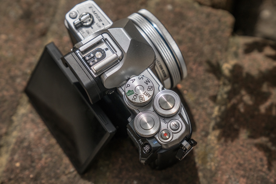 Olympus OM-D E-M10 Mark III Hands-On First Look