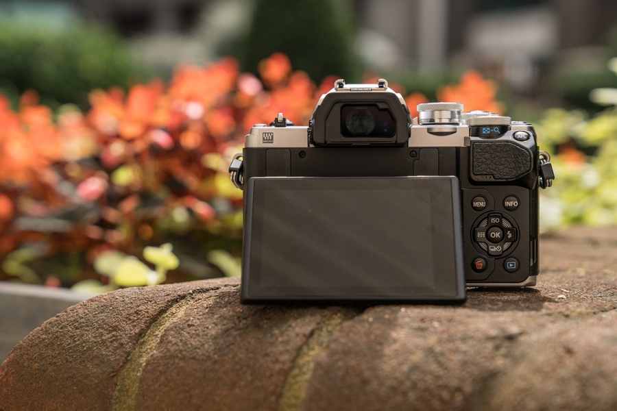 Olympus OM-D E-M10 Mark III Hands-On First Look Olympus OM-D E-M10 Mark III Hands-On First Look