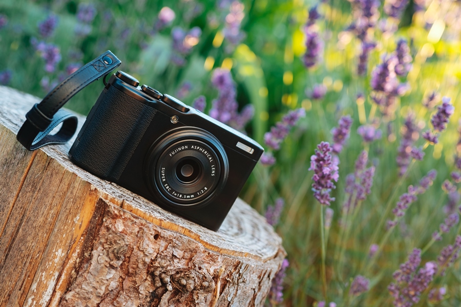Fujifilm XF10 | A Premium Compact That Won't Break the Bank | Wex