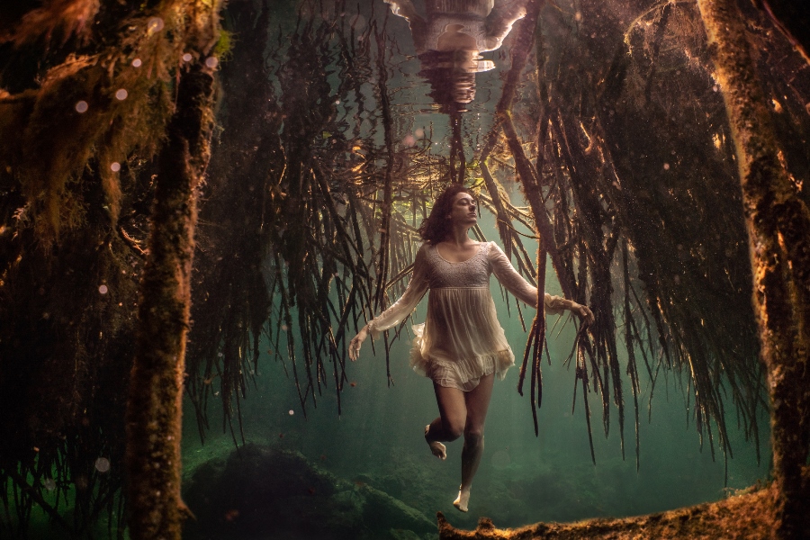 Beneath the waves | An interview with underwater portrait artist Lexi Laine