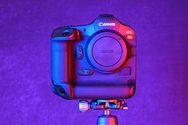 Keep up to date - Canon EOS R3