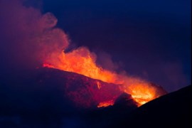 Photographing a volcano up close – the Geldingadalir Eruption