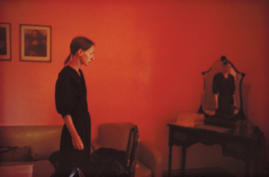 Nan Goldin: Suzanne with Mona Lisa, Mexico City (1981). &copy; Nan Goldin. Courtesy the artist and Gagosian<