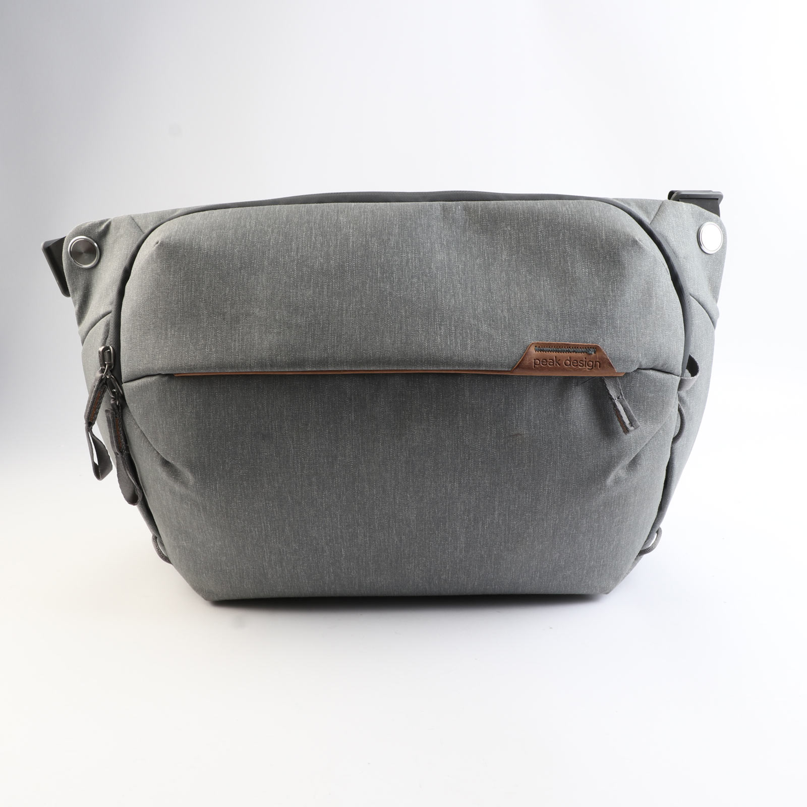 USED Peak Design Everyday Sling 10L v2 Ash Wex Photo Video