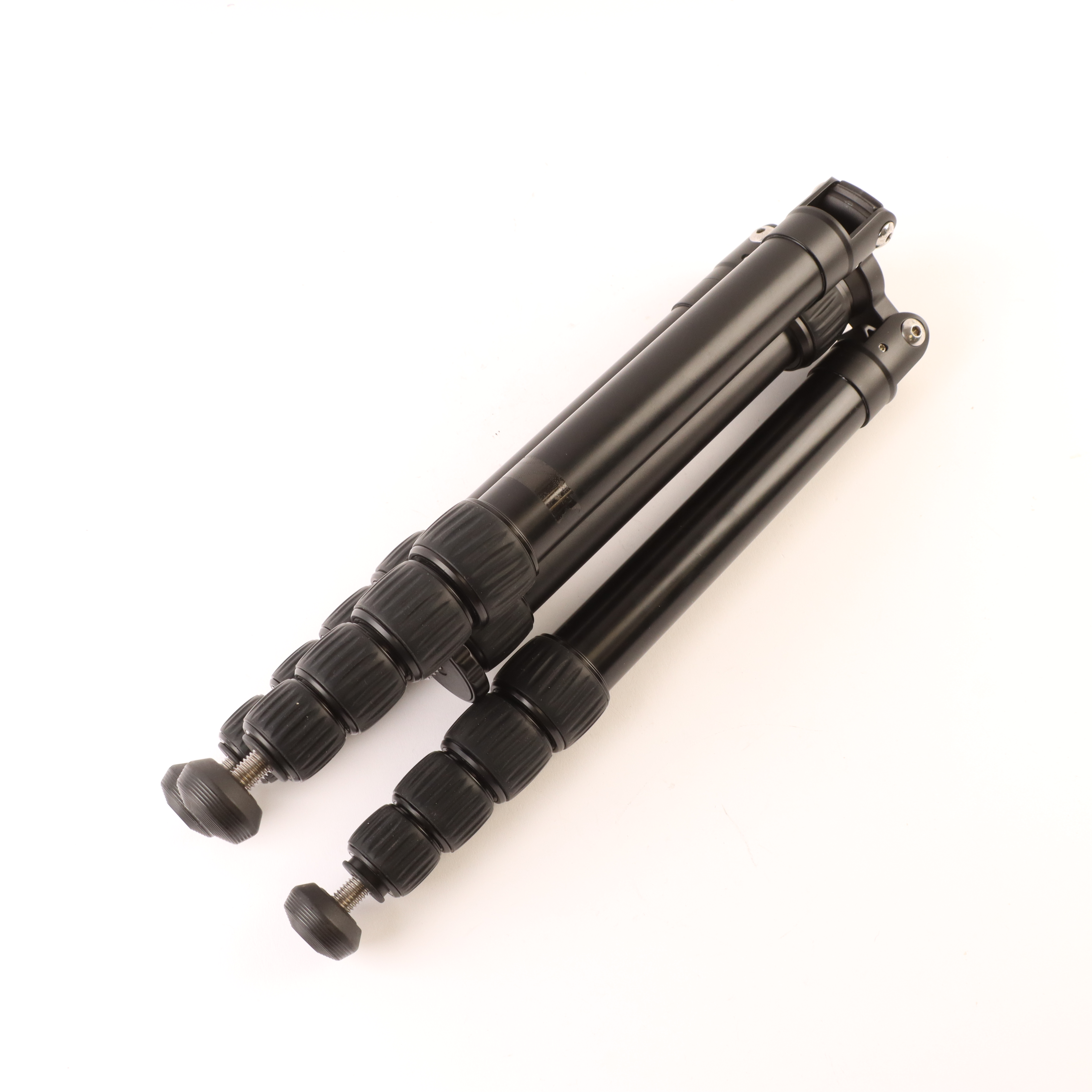 USED Calumet CK7202 5-Section Aluminium Tripod