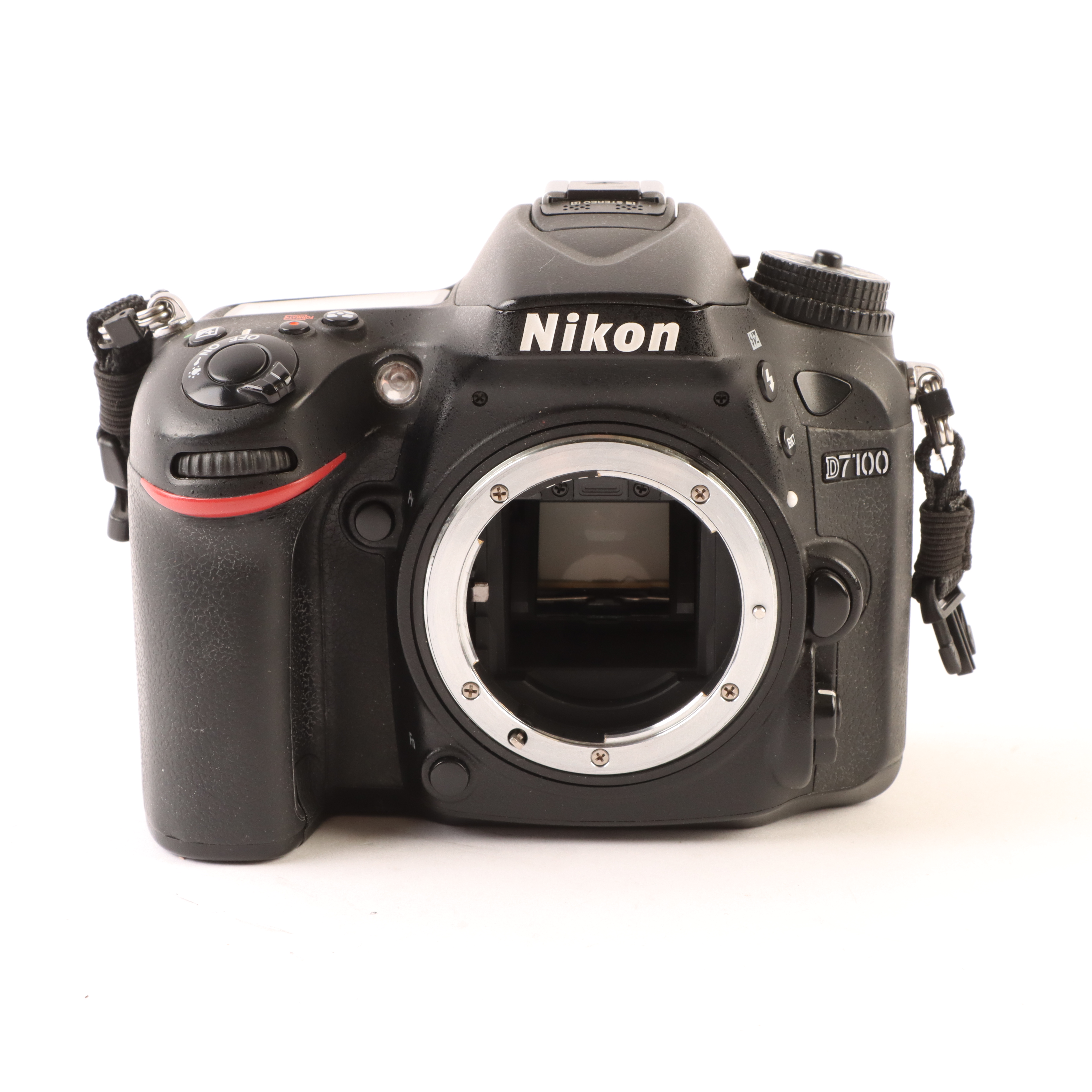 USED Nikon D7100 Digital SLR Camera Body
