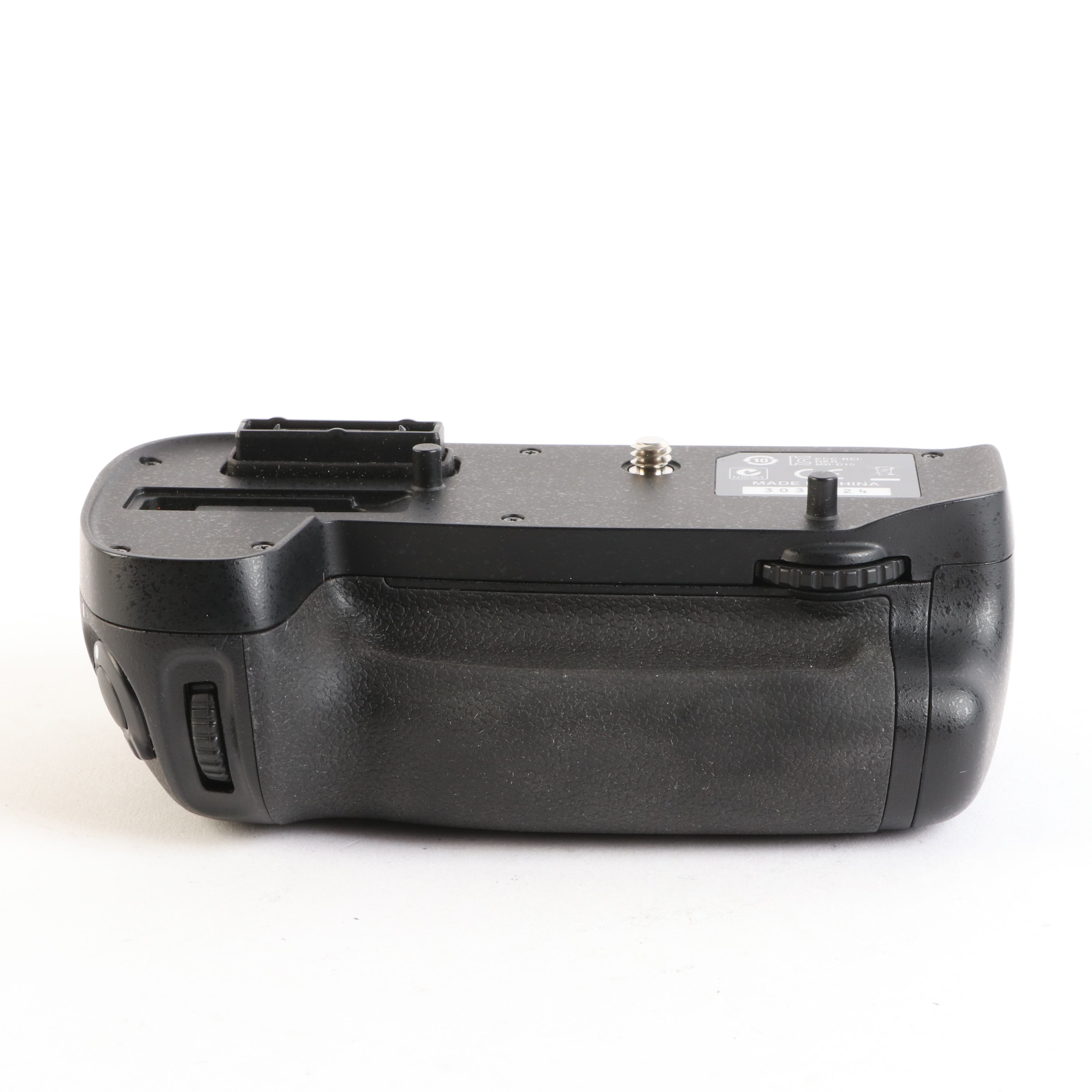 USED Nikon MB-D15 Battery Grip for D7100