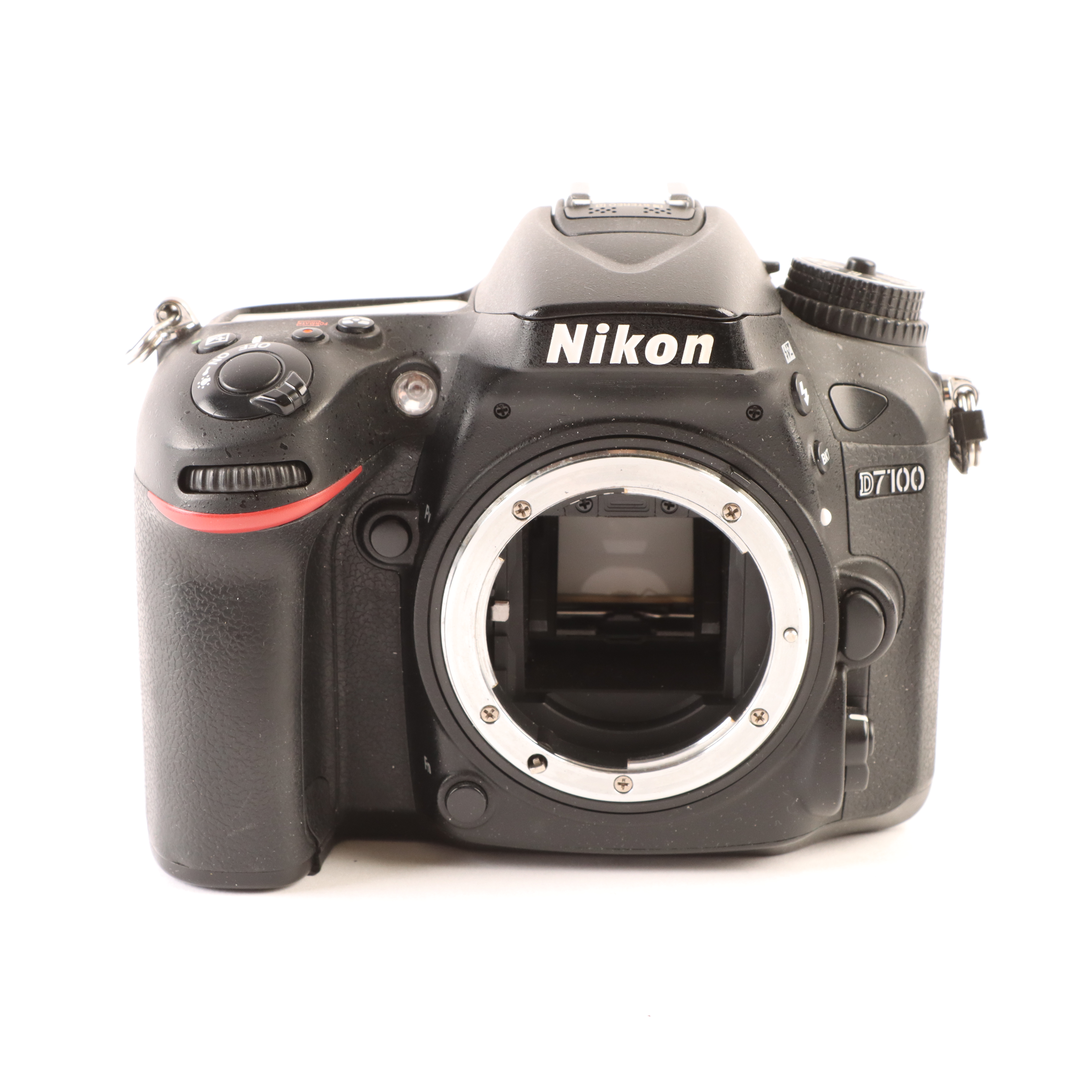 USED Nikon D7100 Digital SLR Camera Body