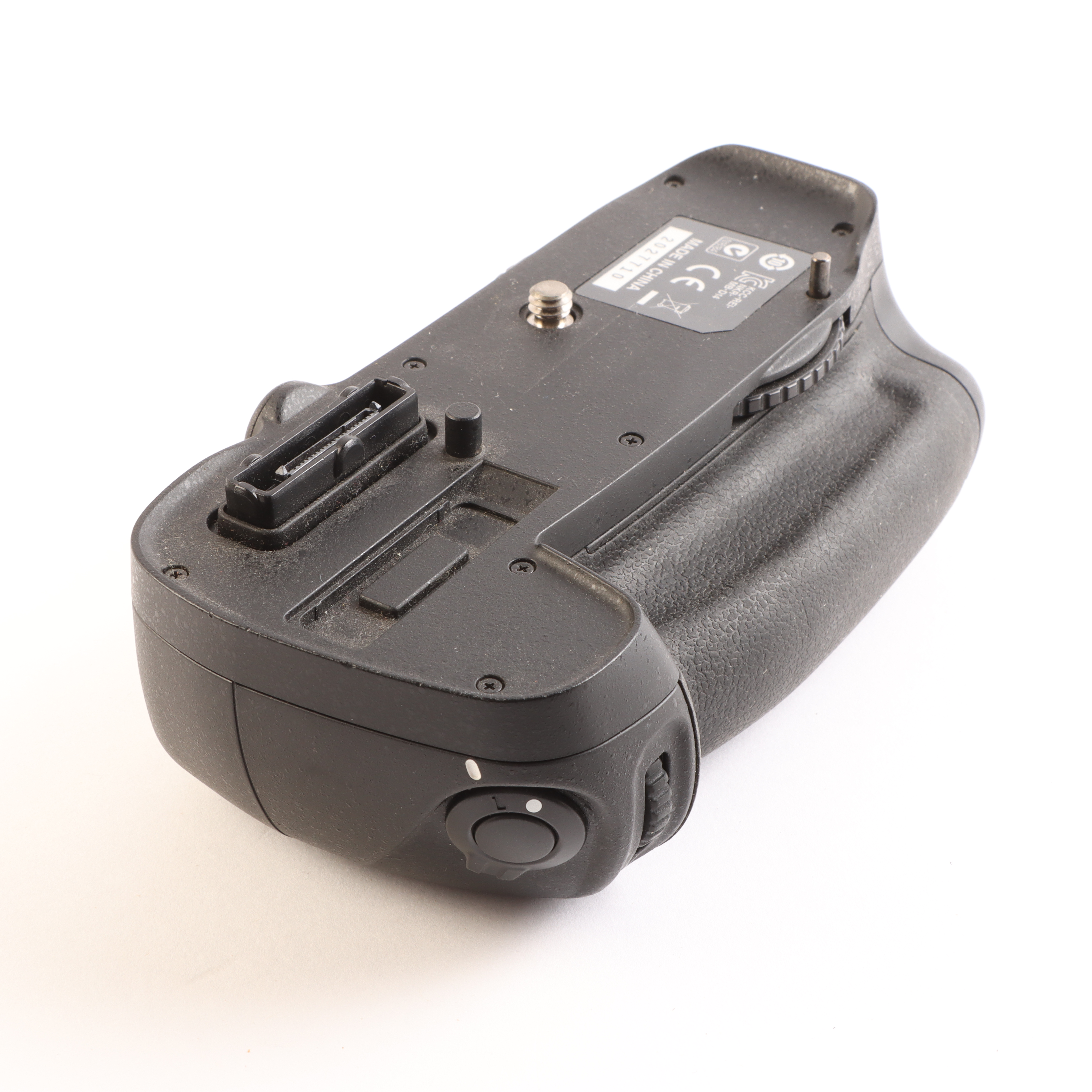 USED Nikon MB-D14 Battery Grip for D600/D610