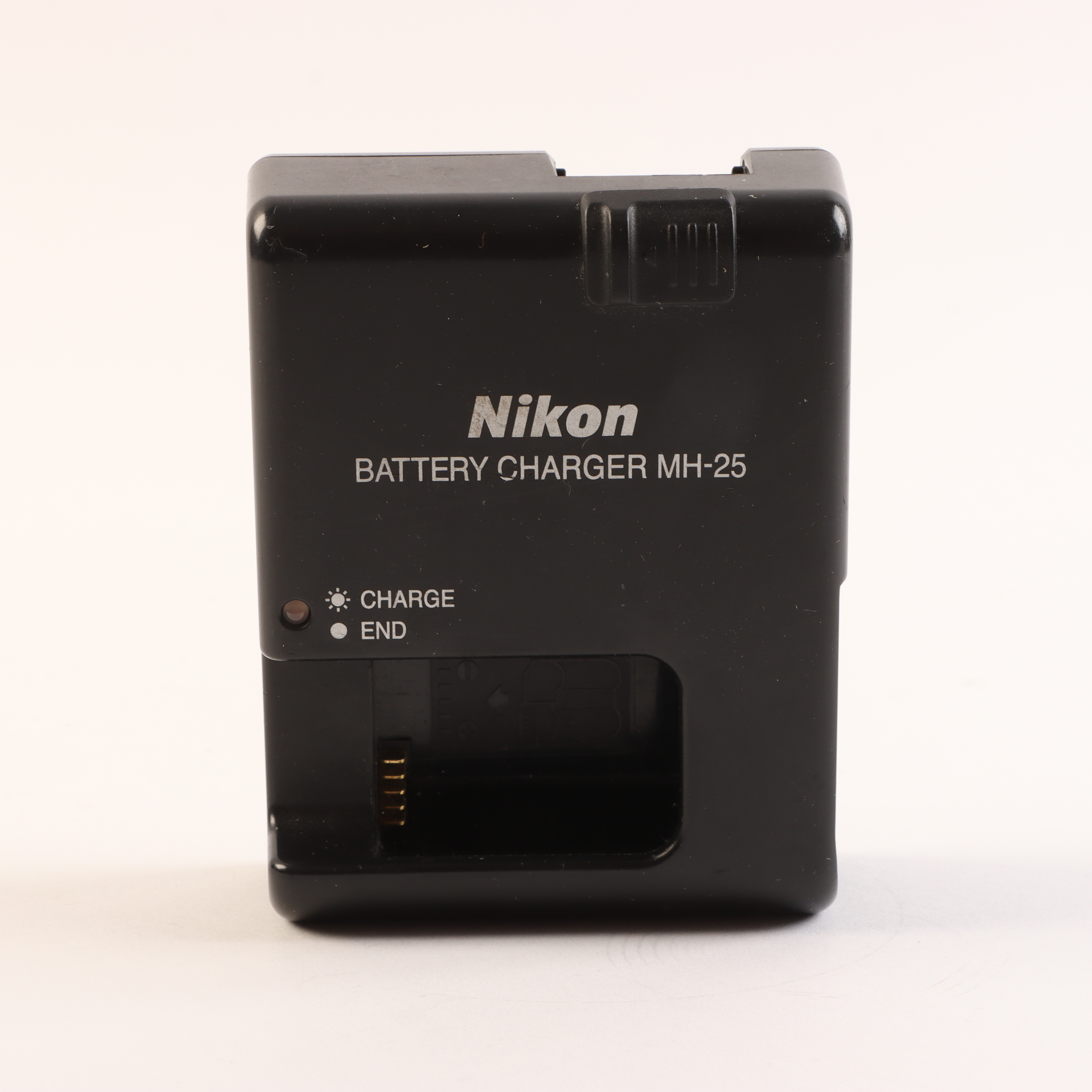 USED Nikon MH-25a Battery Charger