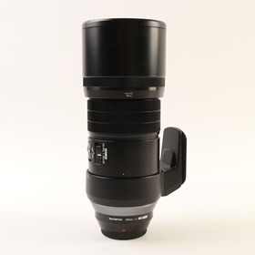 USED Olympus M.Zuiko Digital ED 300mm f4 IS PRO Lens