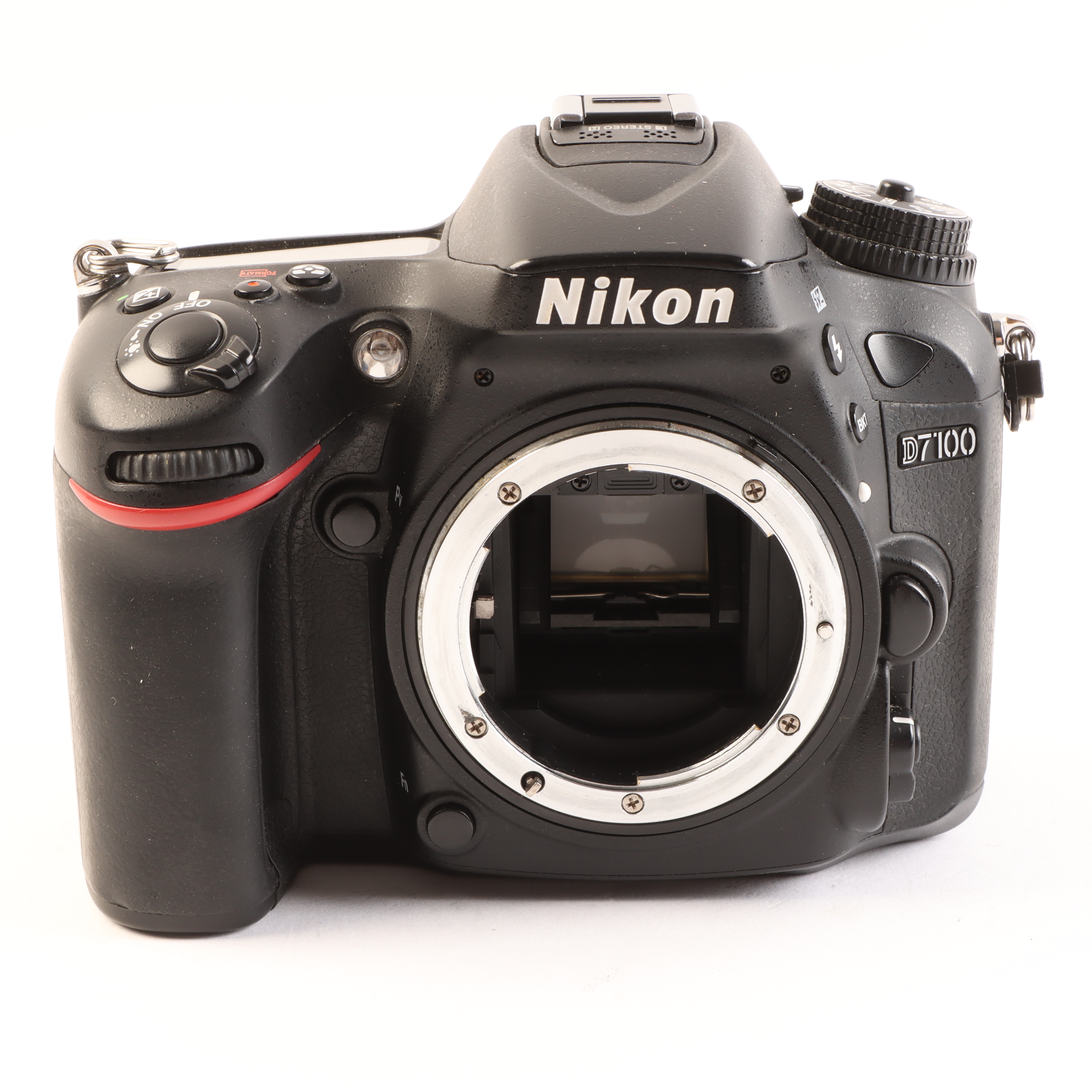 USED Nikon D7100 Digital SLR Camera Body