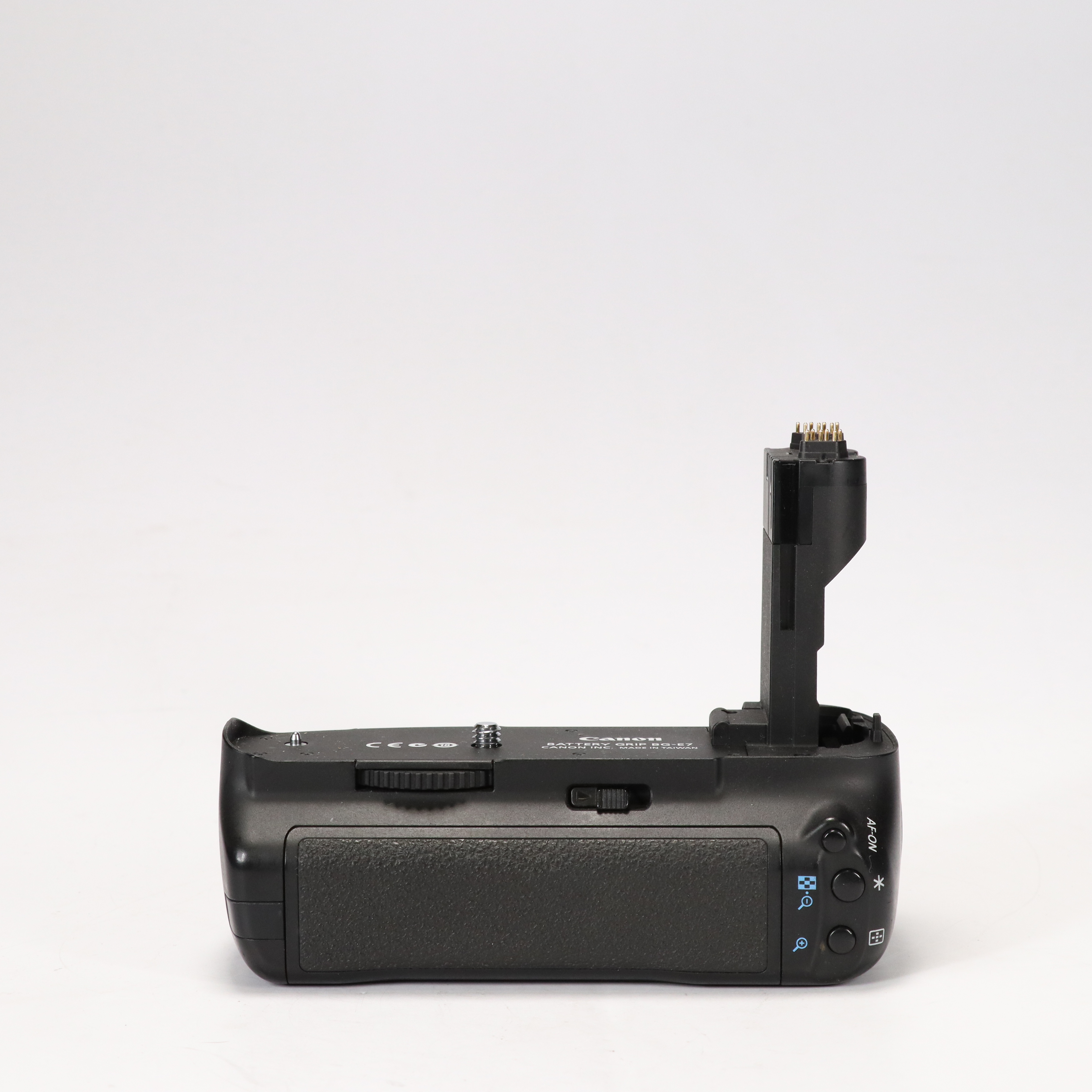 USED Canon BG-E7 Battery Grip for EOS 7D